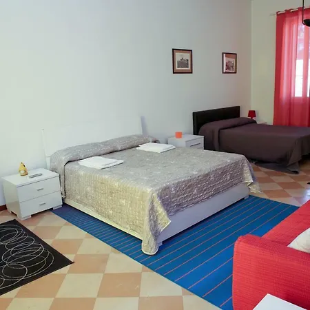 I Vicini Del Papa Aparthotel *